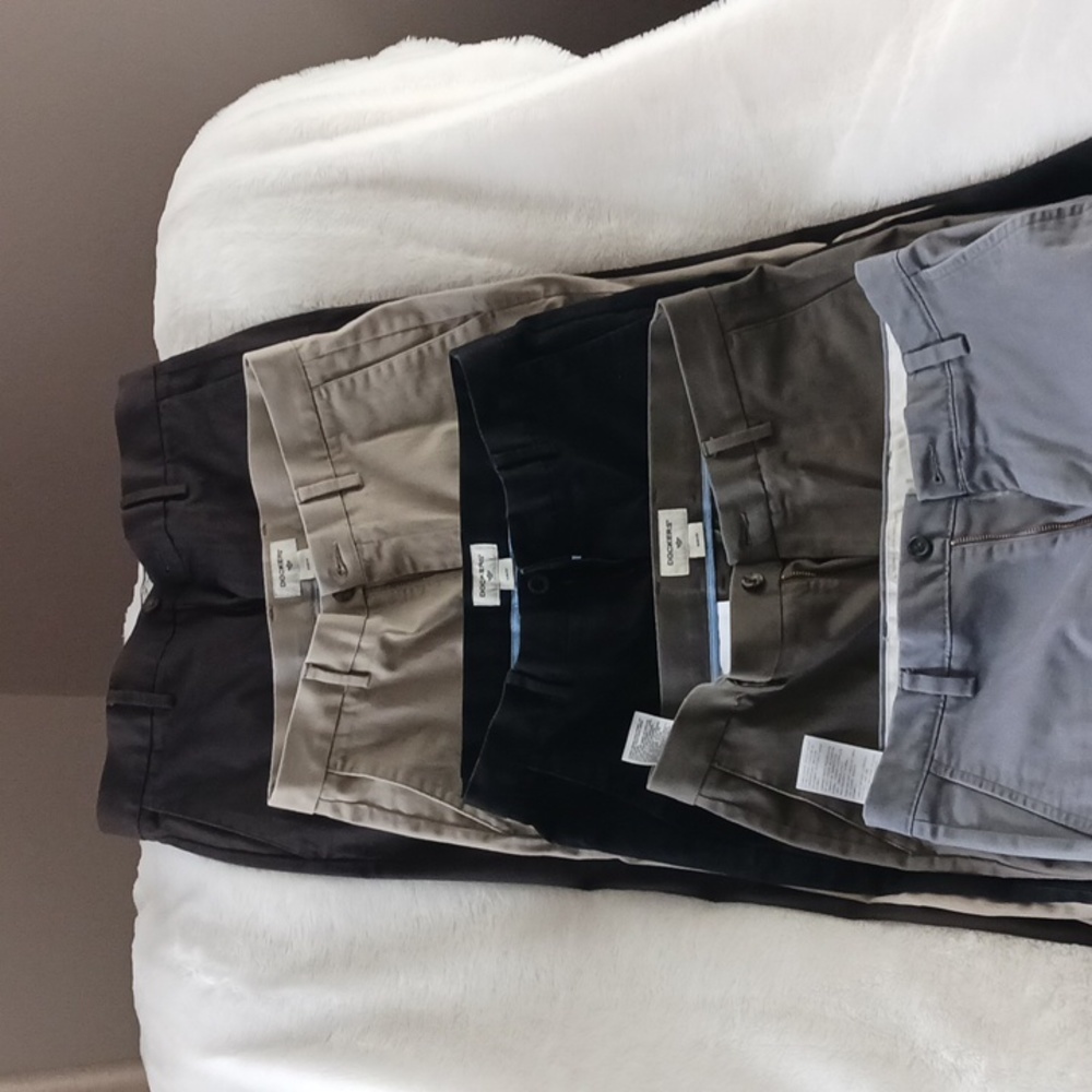 5 pairs of dockers